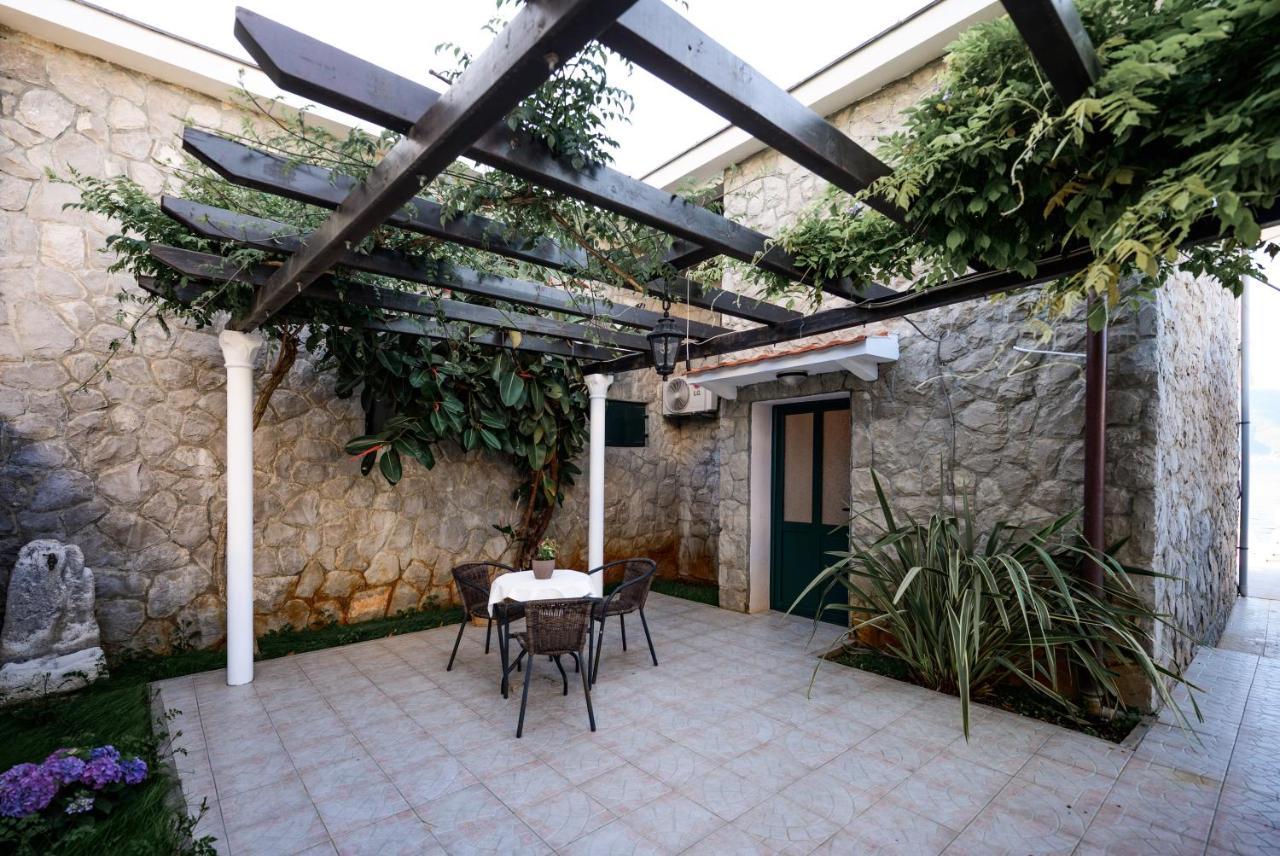 Apartments Ponta Krasici 蒂瓦特 外观 照片