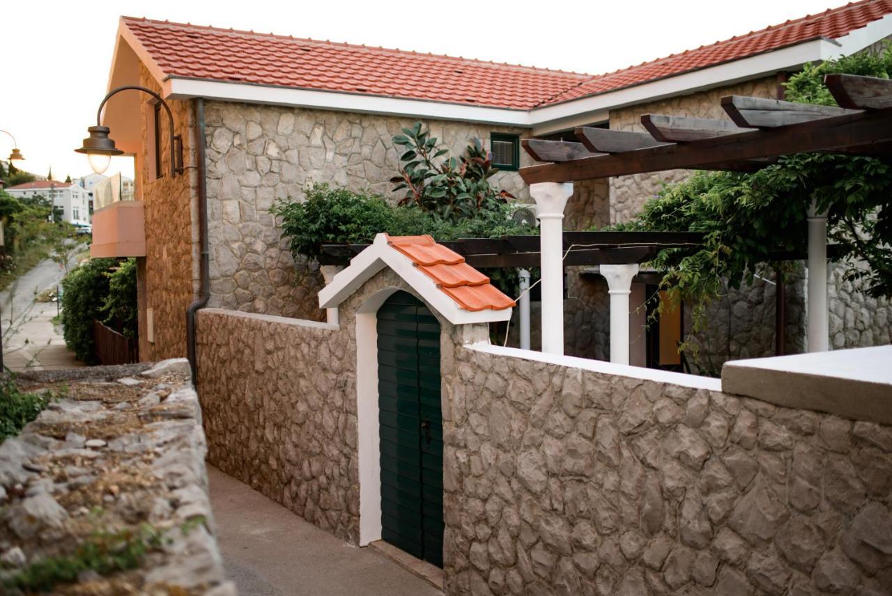 Apartments Ponta Krasici 蒂瓦特 外观 照片