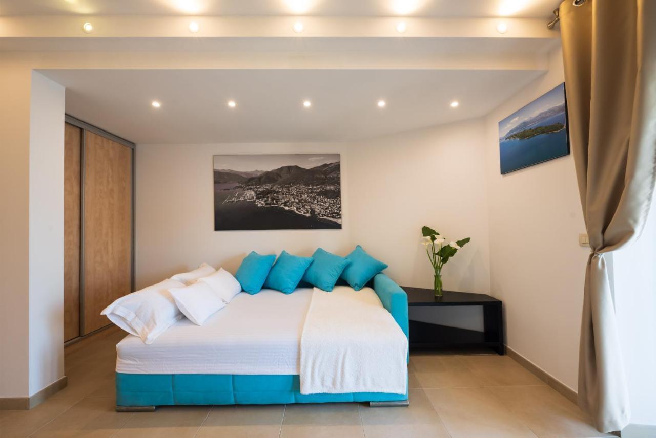 Apartments Ponta Krasici 蒂瓦特 外观 照片