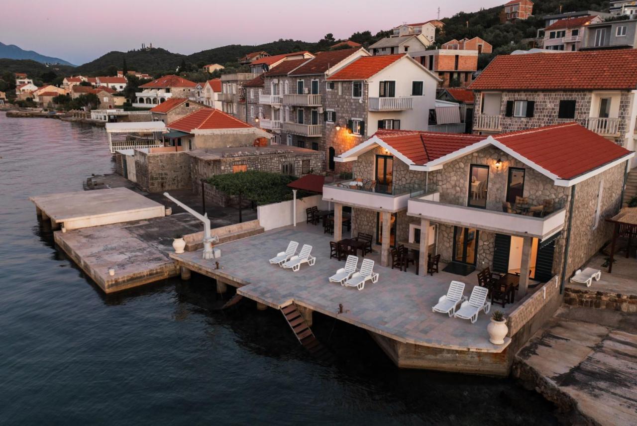 Apartments Ponta Krasici 蒂瓦特 外观 照片